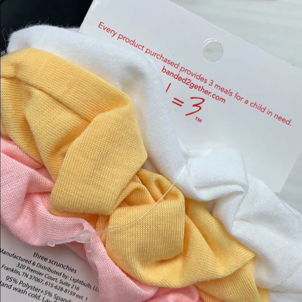 Brand new banded scrunchies - Picture 3 of 3